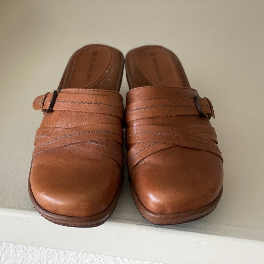 Naturalizer Leather Clog